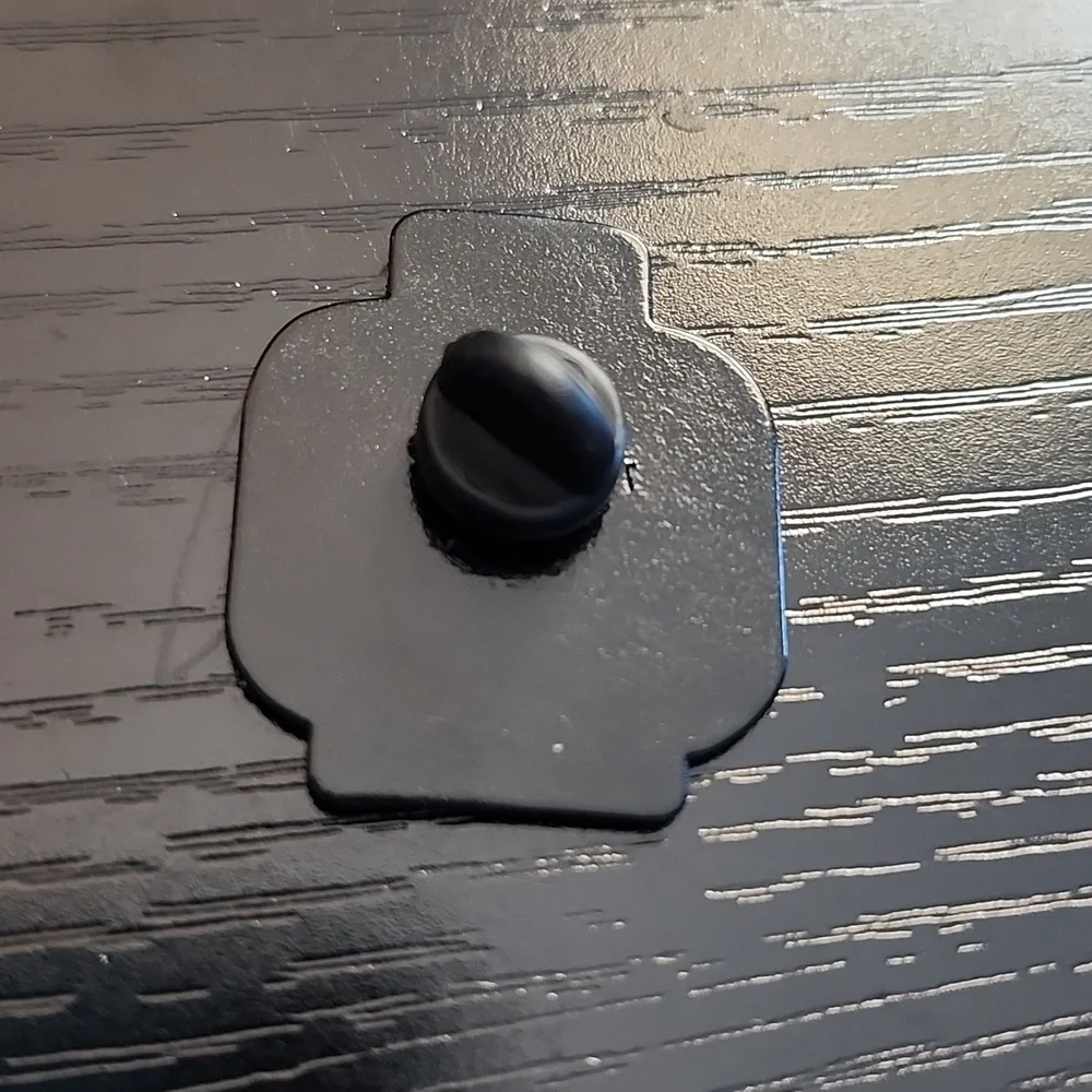 Lego Minifig Head Inspired Enamel Pin - Picture 2 of 4